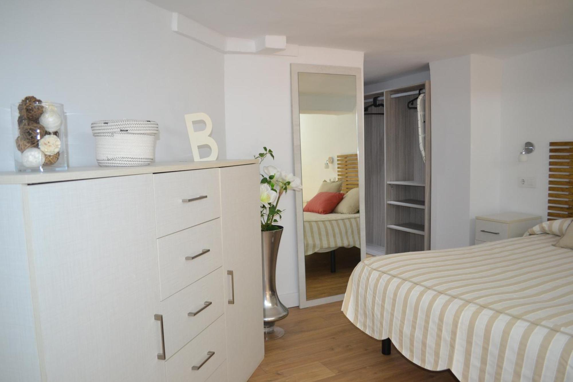 Apartamento En Playa Victoria Кадис Екстериор снимка